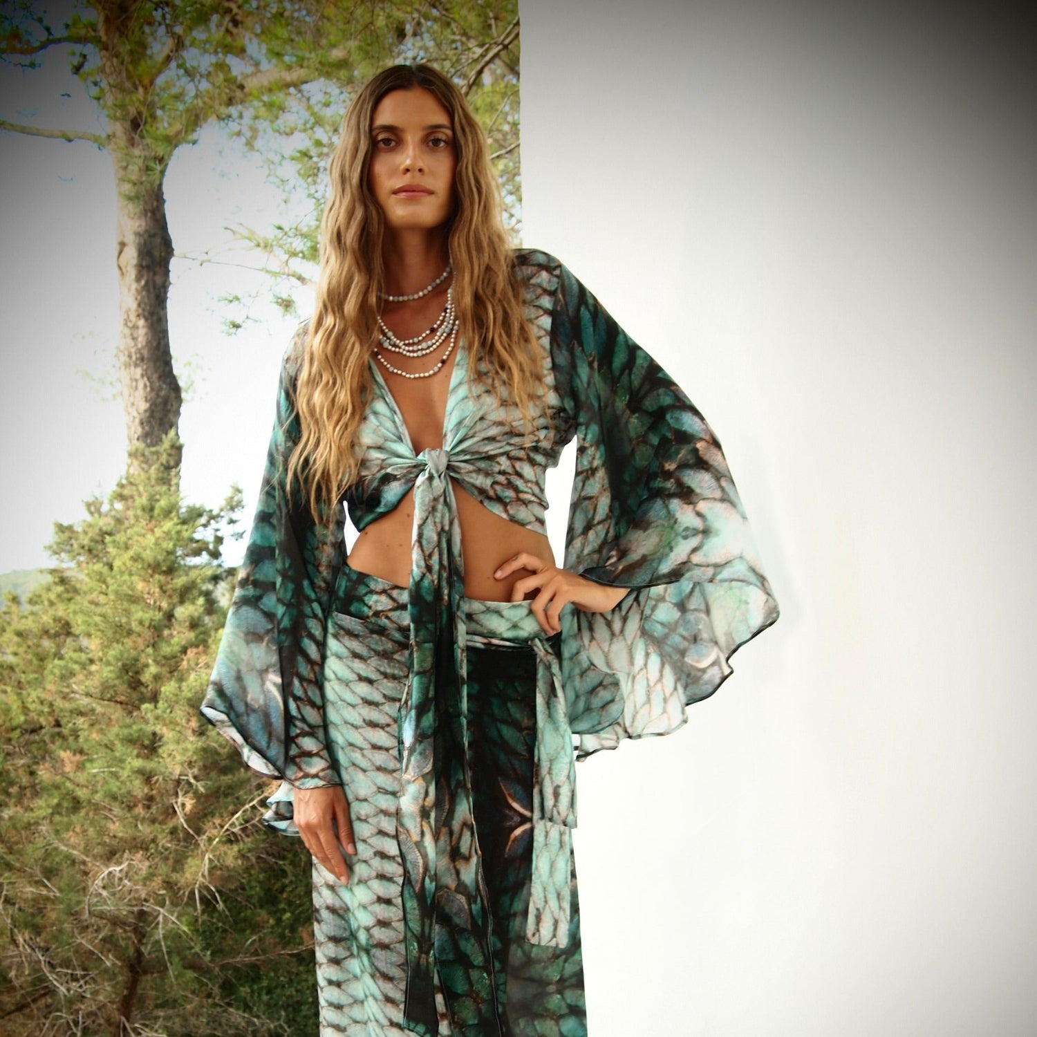 Black & White Pearl Bead Necklace