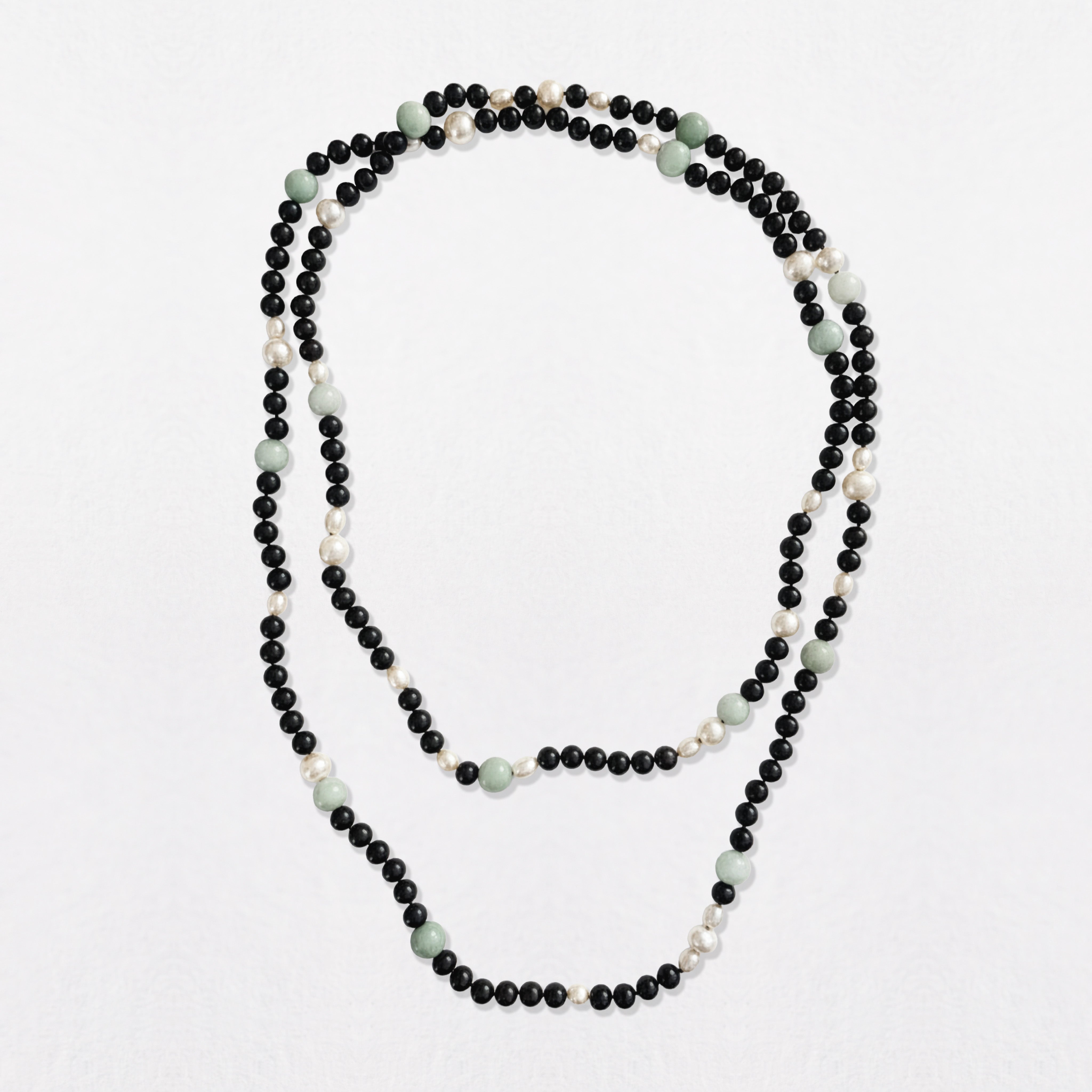 Black & White Pearl Bead Necklace